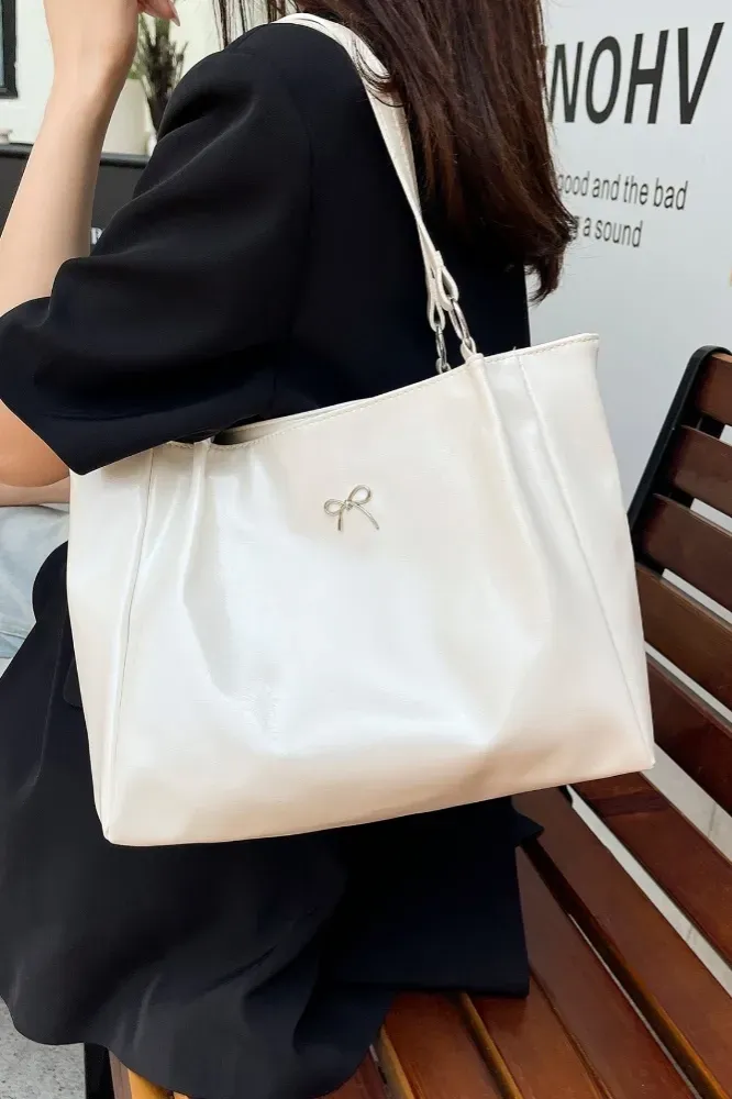 White Solid PU Shoulder Bag - Image 1