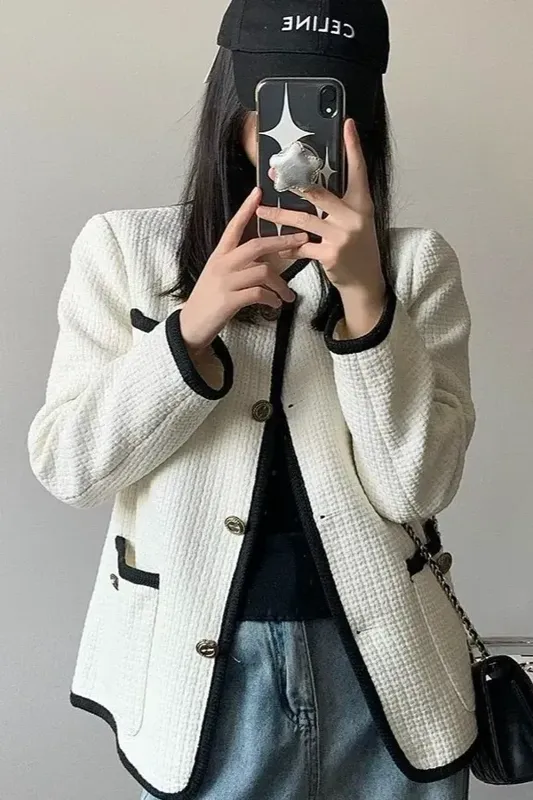 White Buttoned Tweed Jacket - NEWME