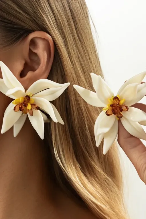 White Floral Petal Earrings - NEWME