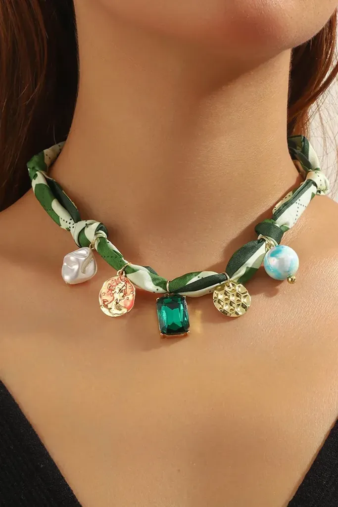 Dark Green Pendant Scarf Necklace - Image 1