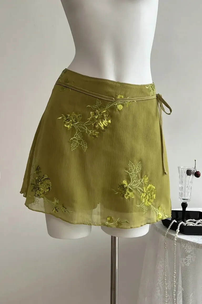Light Green Embroidered Floral Mini Skirt - NEWME