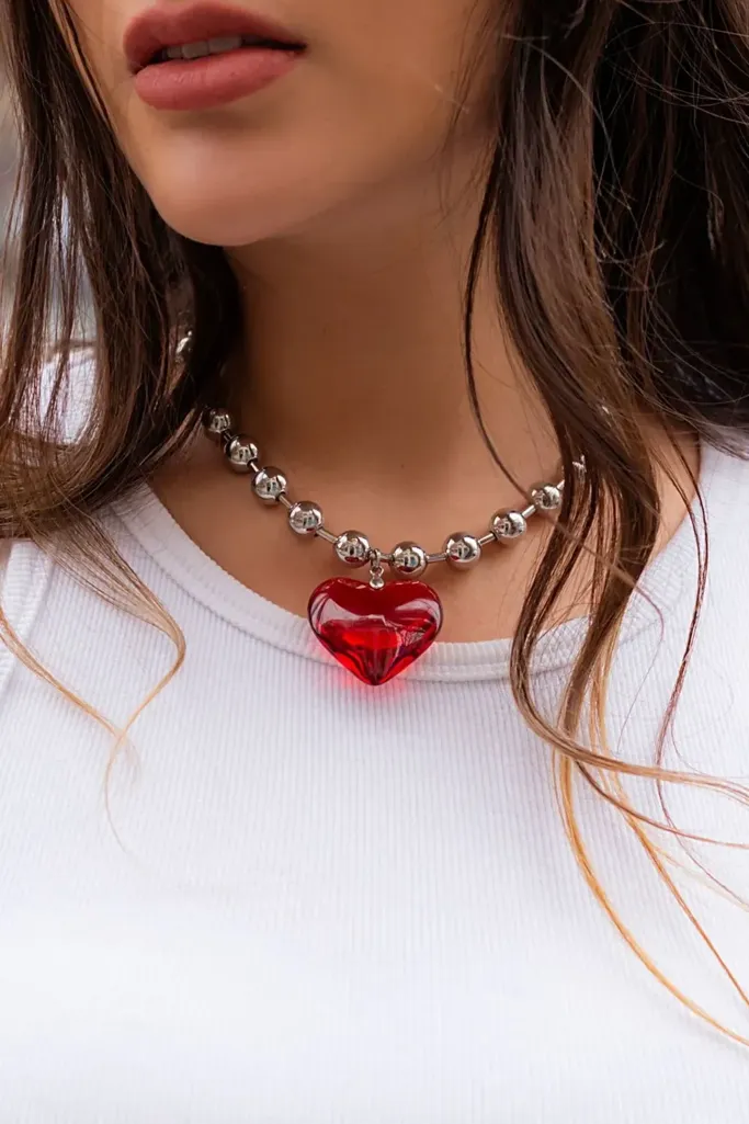 Red Elegance Heart Necklace - Image 1