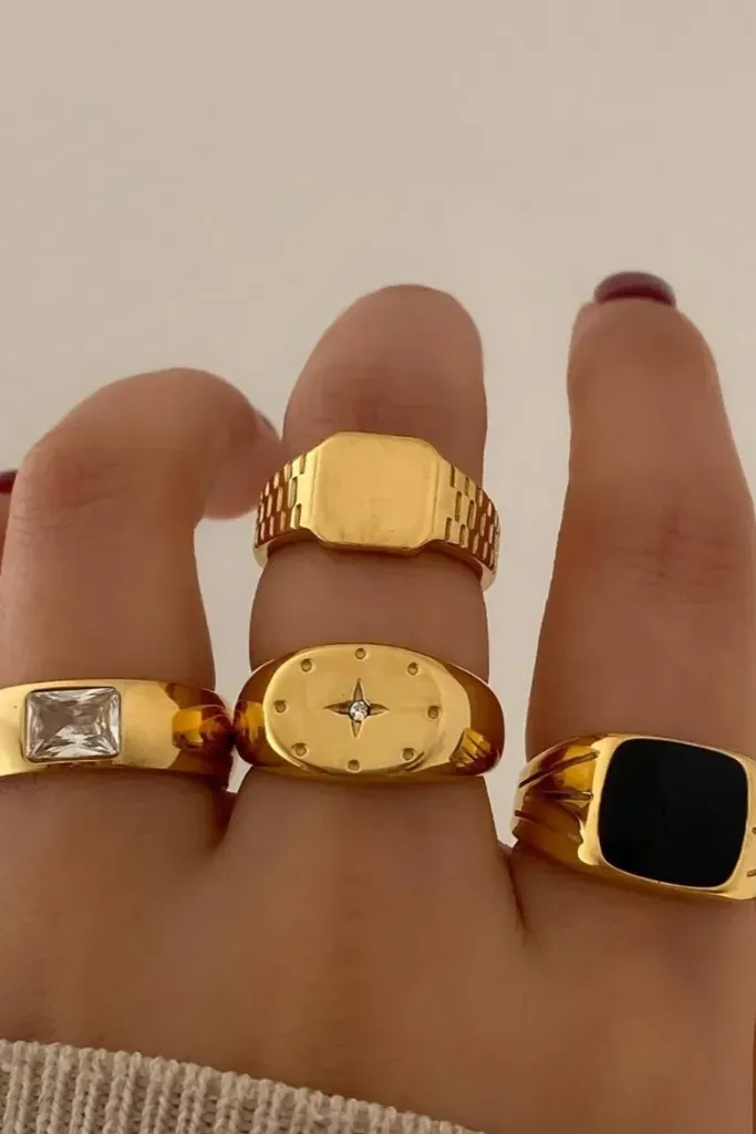 Golden Set Of 4 Statement Rings - Image 1
