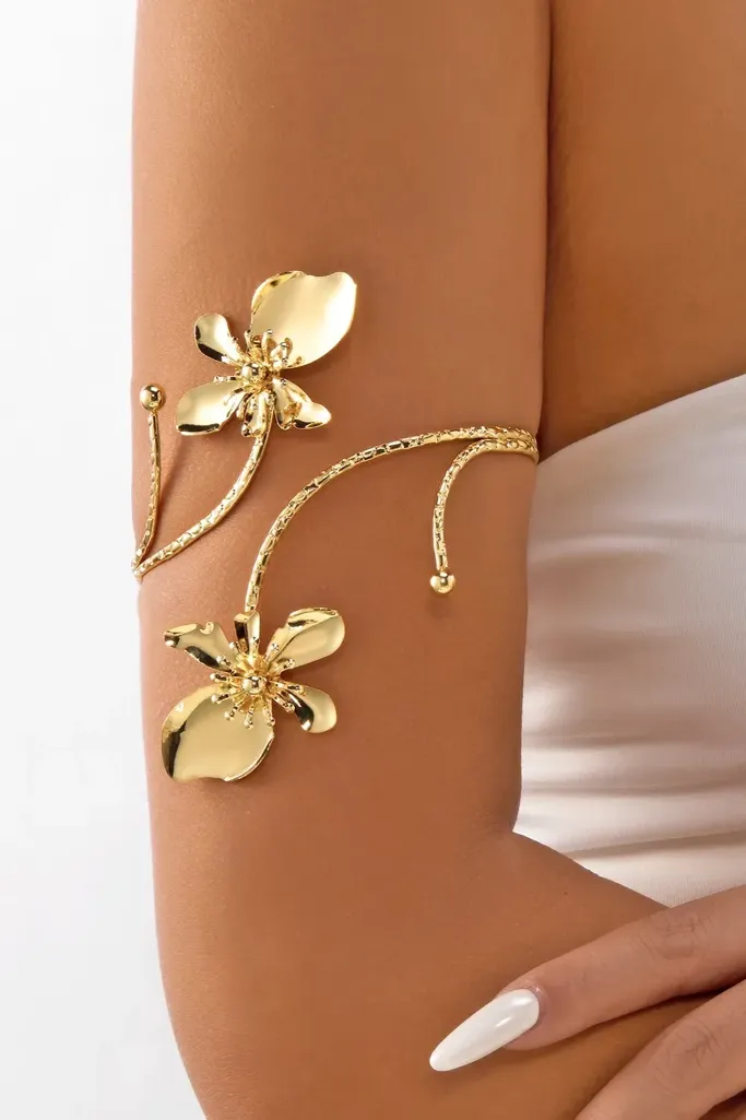 Golden Floral Chic Armlet - Image 1