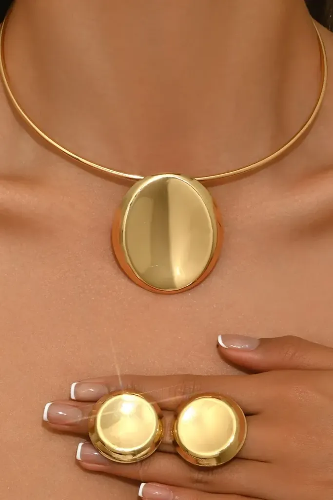 Golden Elegant Statement Jewelry Set - Image 1