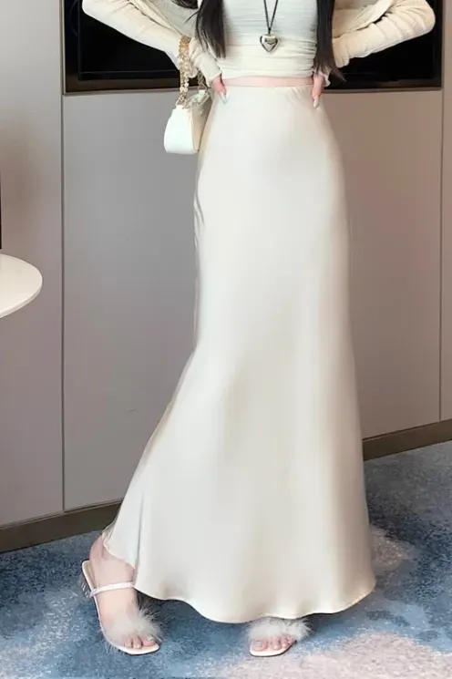 Off White High Rise A-Line Skirt - Image 1