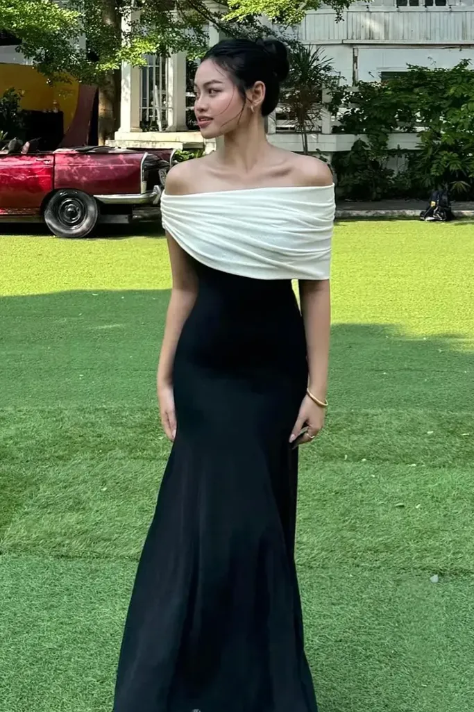 Black One Shoulder Ruched Maxi Dress - Image 1