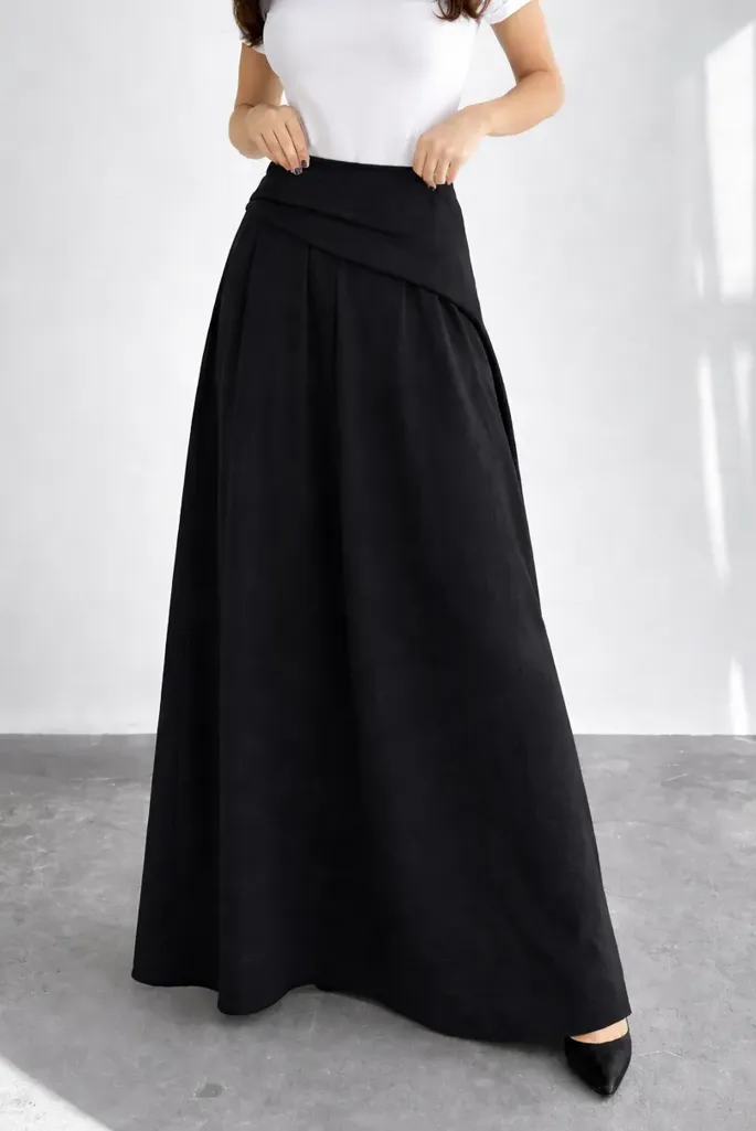 Black Solid Mid Rise Maxi Skirt - Image 1