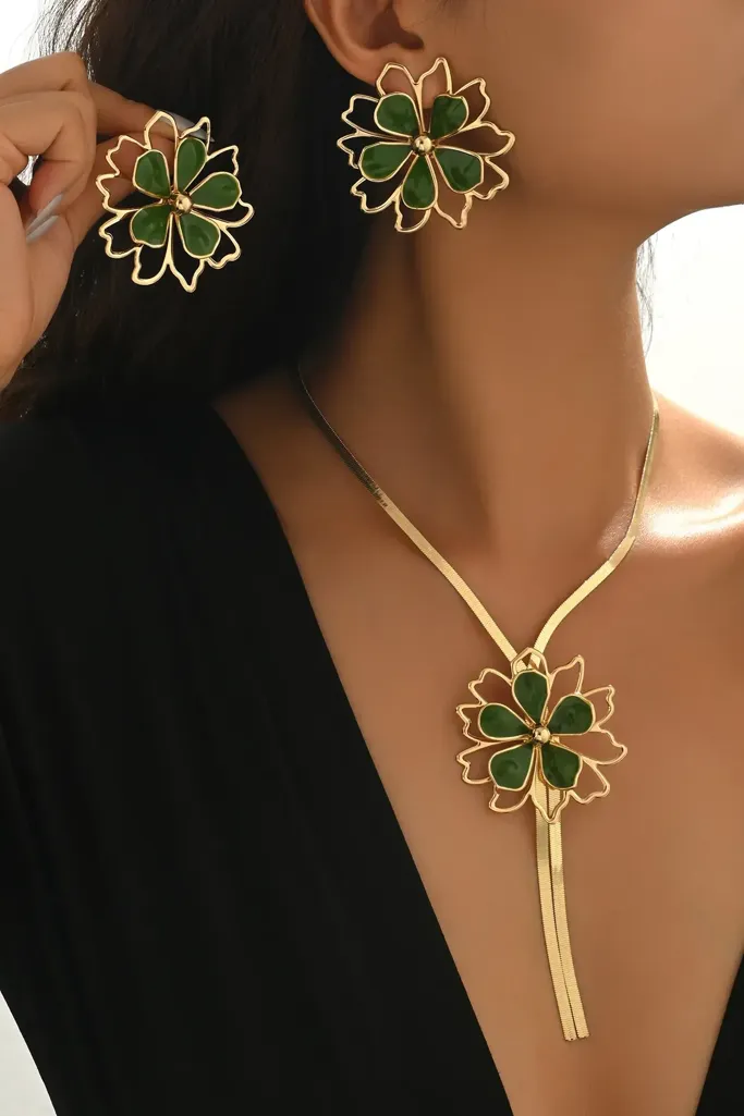 Green Amethyst Floral Jewellery Set - Image 1