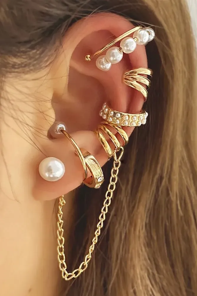 Golden Set Of 8 Earrings - Image 1