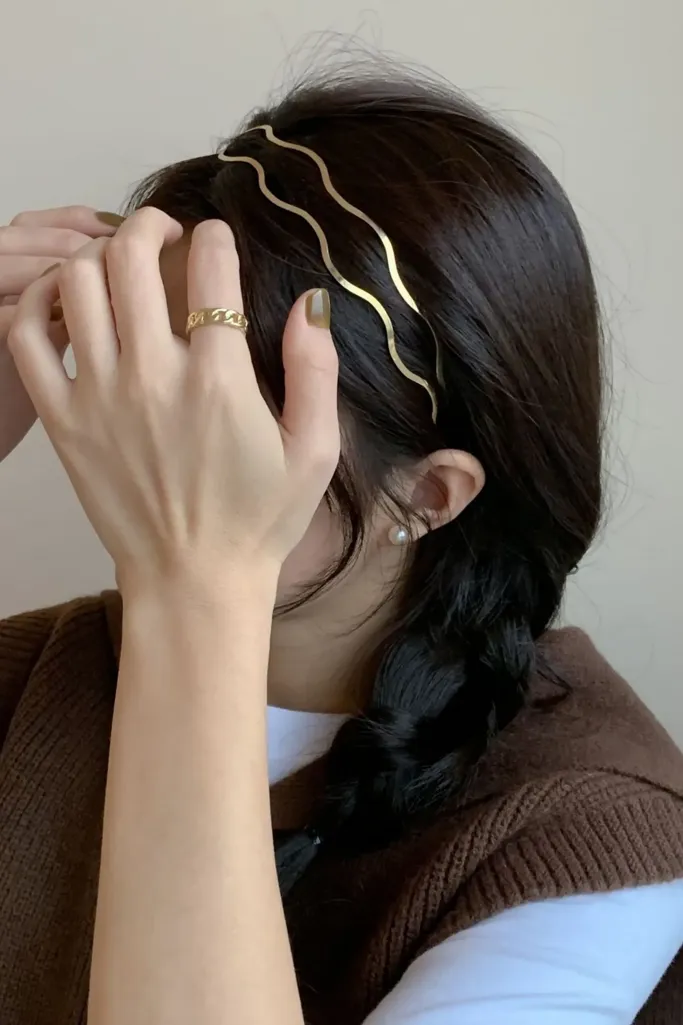 Golden Chic Hair Band - Image 1