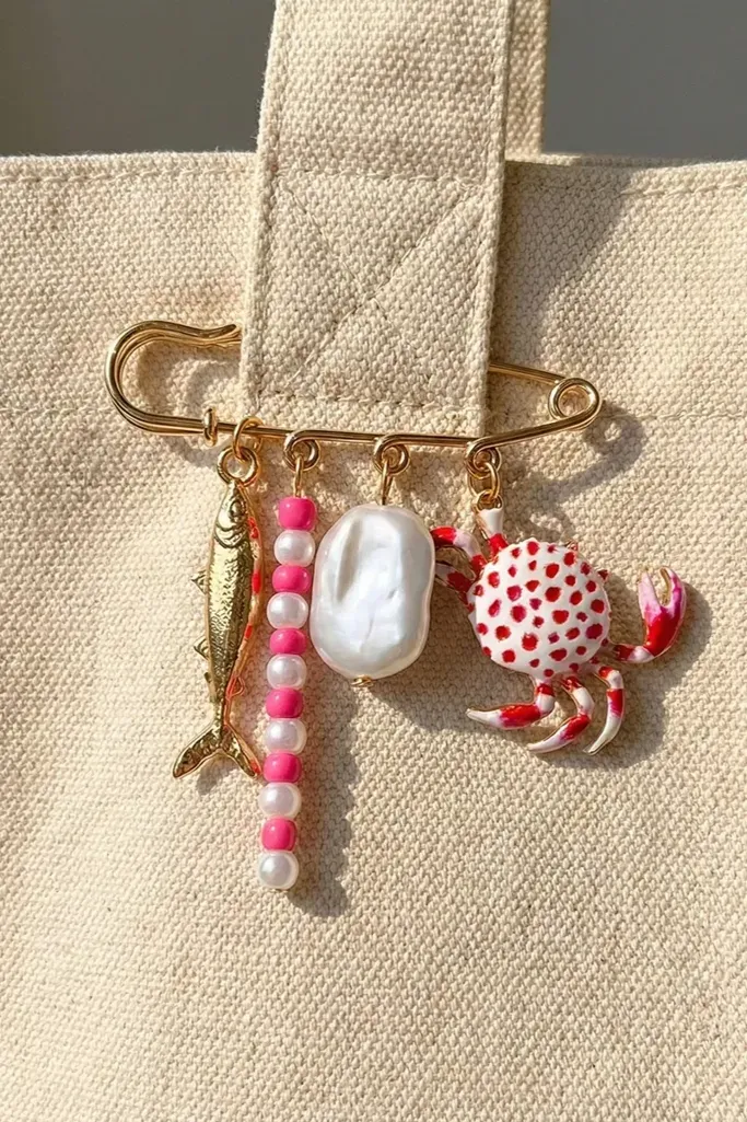 Red Sea Elegance Brooch - Image 1
