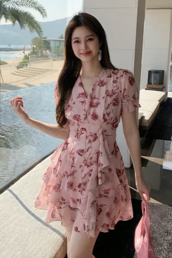 Light Pink Floral V-Neck Tiered Dress - Image 1