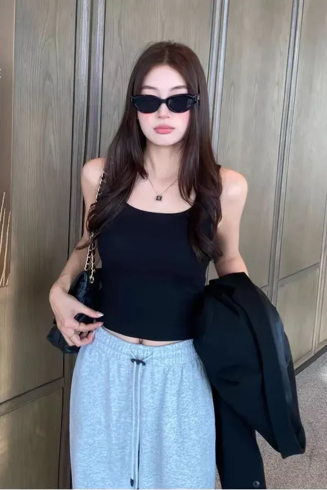 Black Solid Scoop Neck Top - Image 1