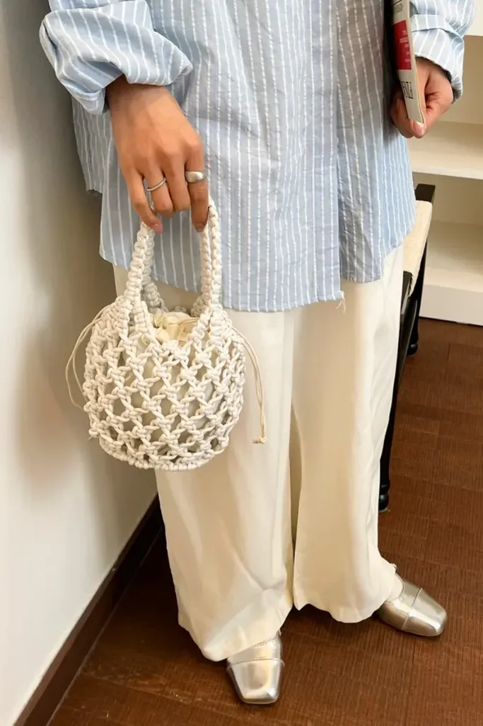 Off White Crochet Hand Bag - Image 1