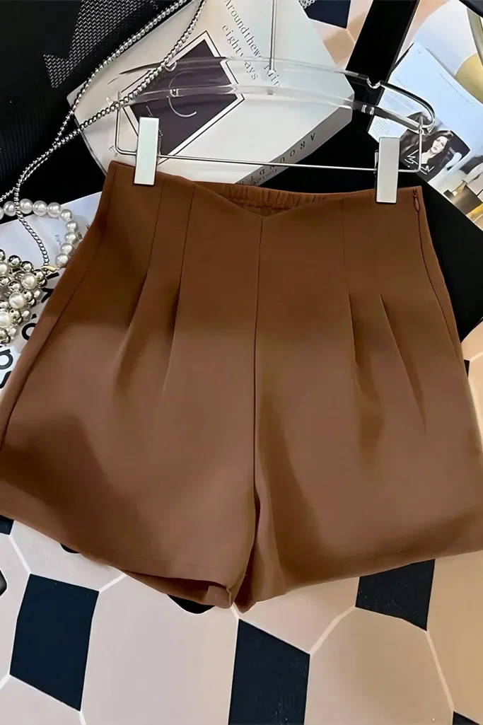 Dark Brown Pleated Mid Rise Shorts - Image 1