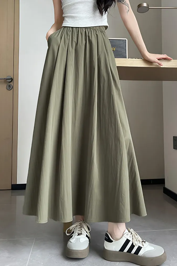 Green Solid Mid-Rise Maxi Skirt - Image 1