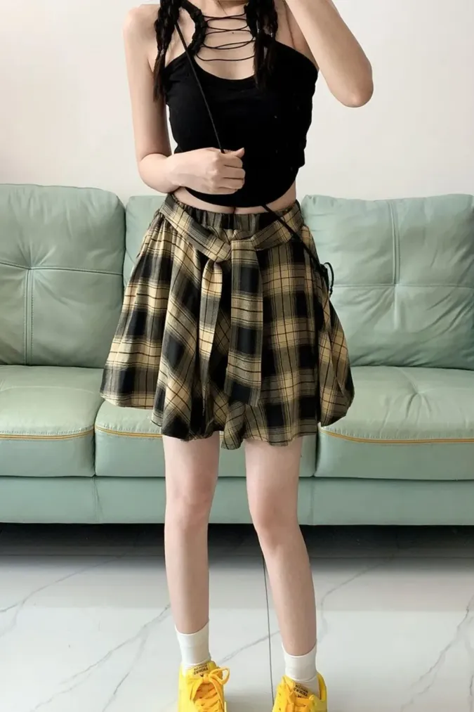 Black Plaid Ruffled Balloon Skorts - Image 1