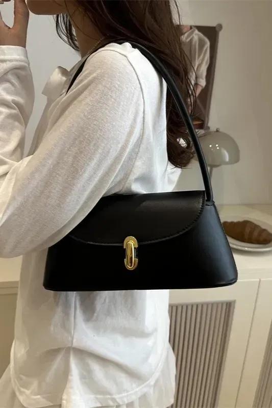 Black Flap Shoulder Bag - Image 1
