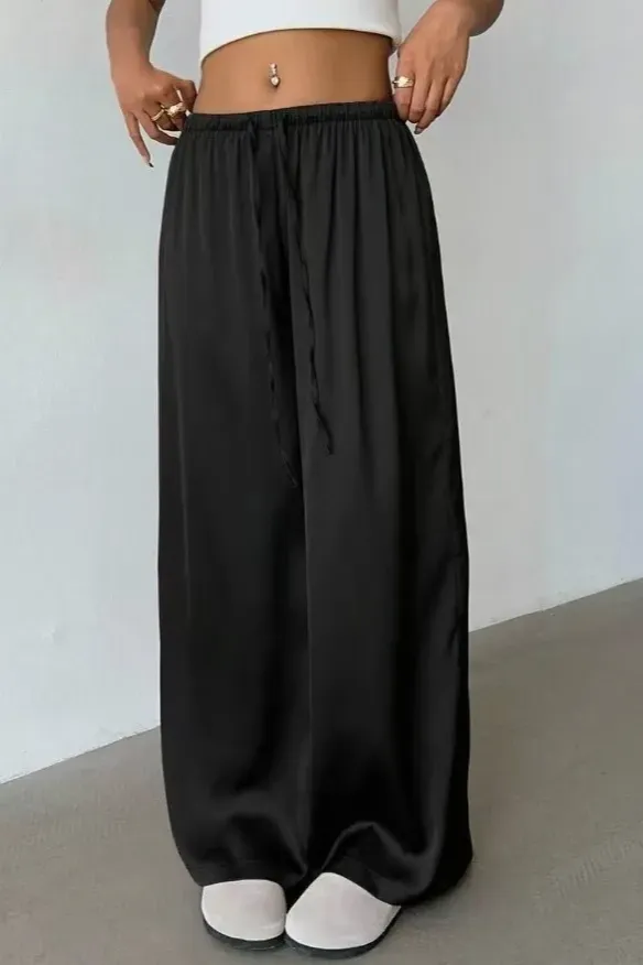 Black Solid Mid Rise Pants - Image 1
