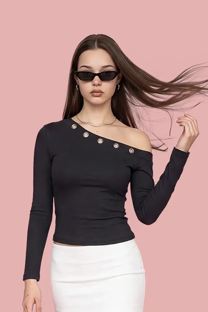 Black Off-Shoulder T-Shirt - Image 1