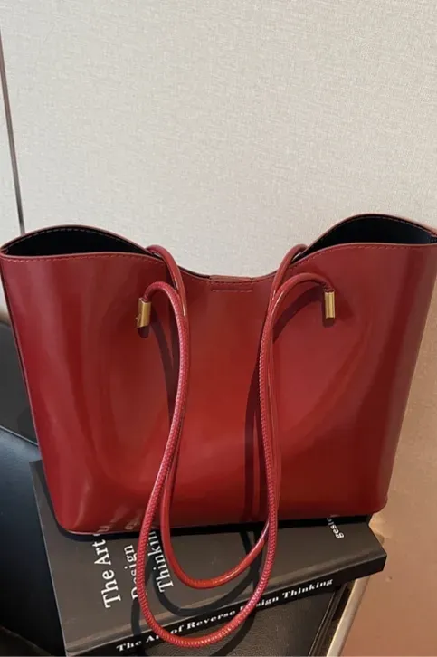 Red Solid Pu Tote Bag - Image 1
