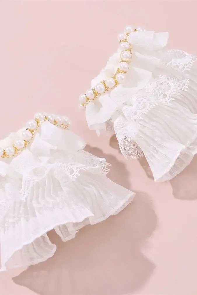 White Lace Pearl Gloves - Image 1