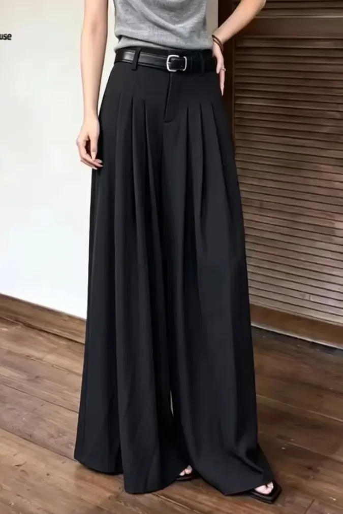 Black High-Rise Pleated Pants With Belt - Image 1