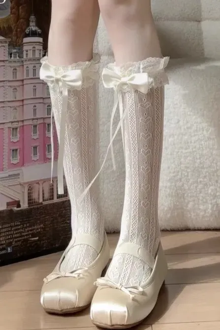 Off White Lace Bow Socks - Image 1