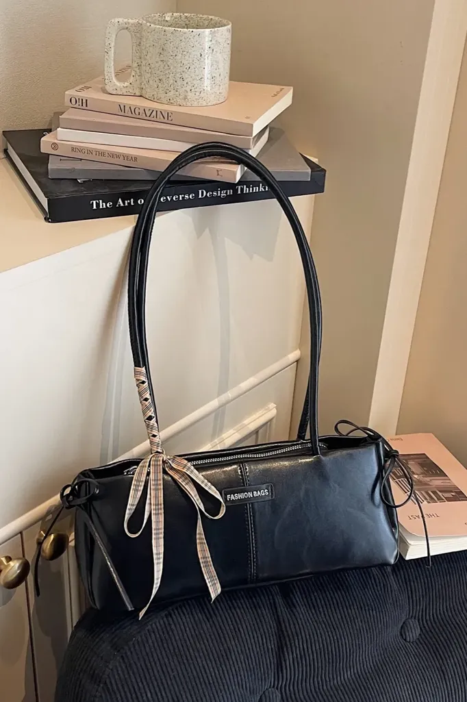 Black Solid Pu Shoulder Bag - Image 1