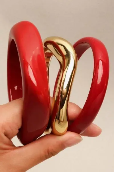 Red Chic Set Of 3 Bangles - Image 1