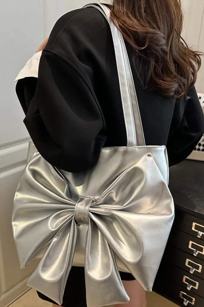 Silver Metallic Bow Shoulder Bag - Image 1