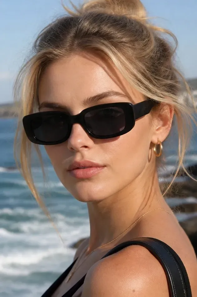 Black Chic Sunglasses - Image 1