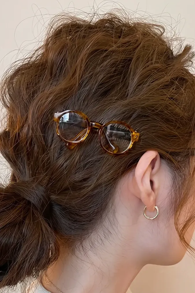 Brown Sunglass Quirky Hair Clip - Image 1