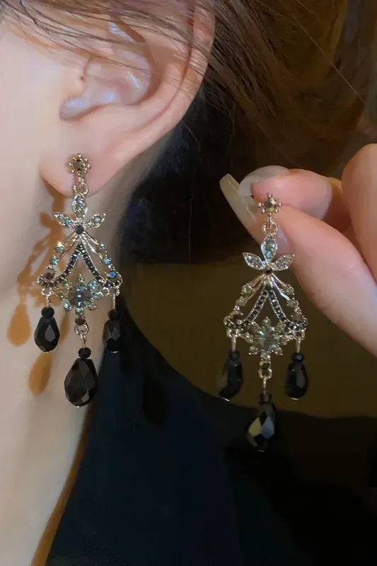 Black Chic Hanging Earrings - Image 1