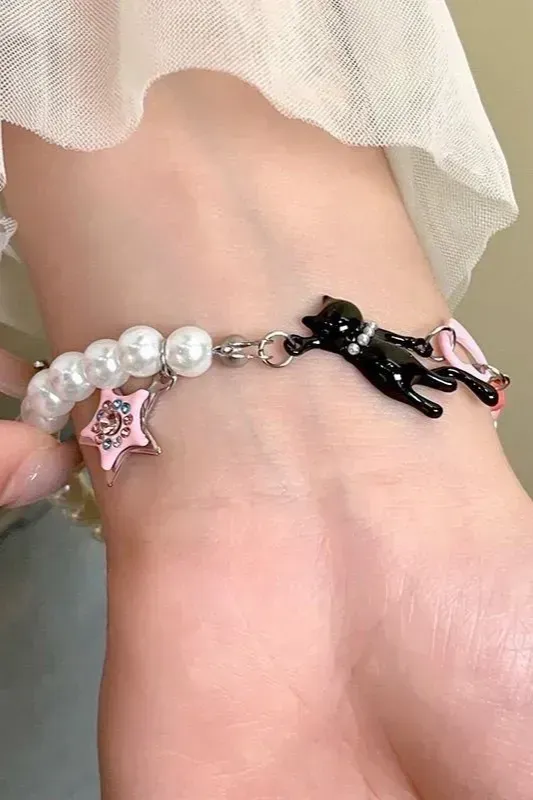 White Cat Pearl Bracelet - Image 1