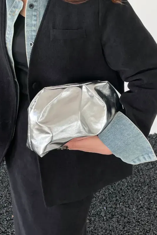 Silver Metallic Ruched Pu Clutch - Image 1