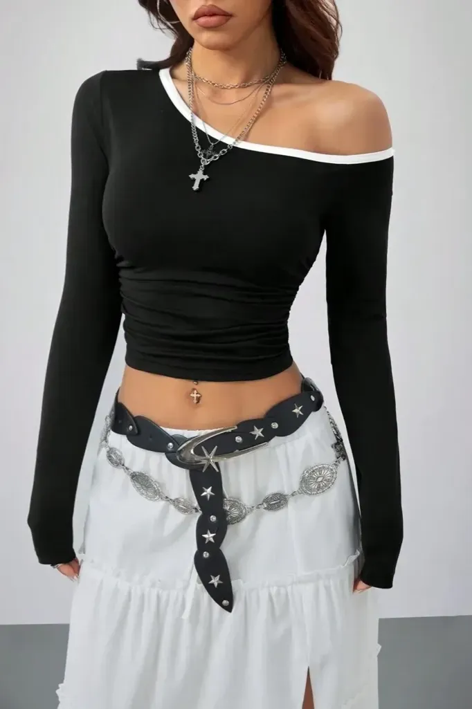 Black Off-Shoulder Crop T-Shirt - Image 1