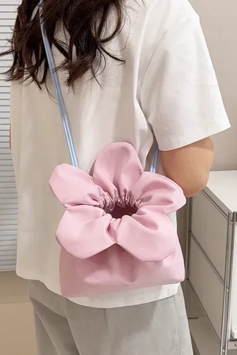 Light Pink Pu Flower Shoulder Bag - Image 1