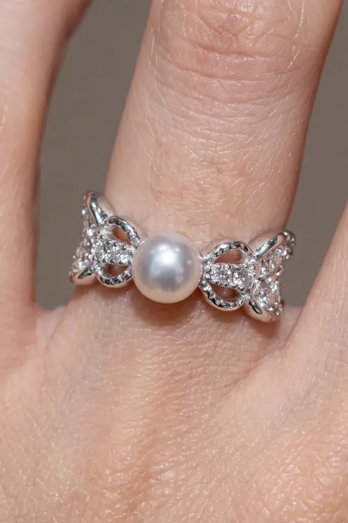 Silver Pearl Statement Ring - Image 1